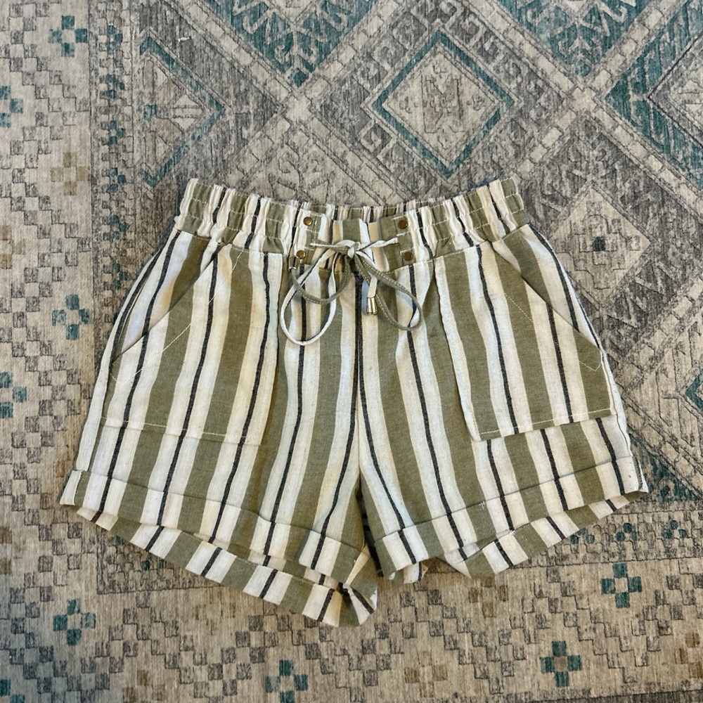 Striped Olive & White Pull-On Women's Shorts